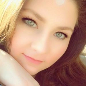 Meet your Posher, Laurel